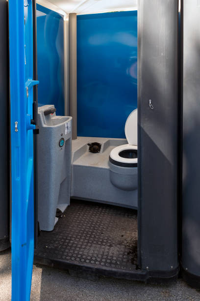 Best Portable restroom trailer rental  in Scottville, MI